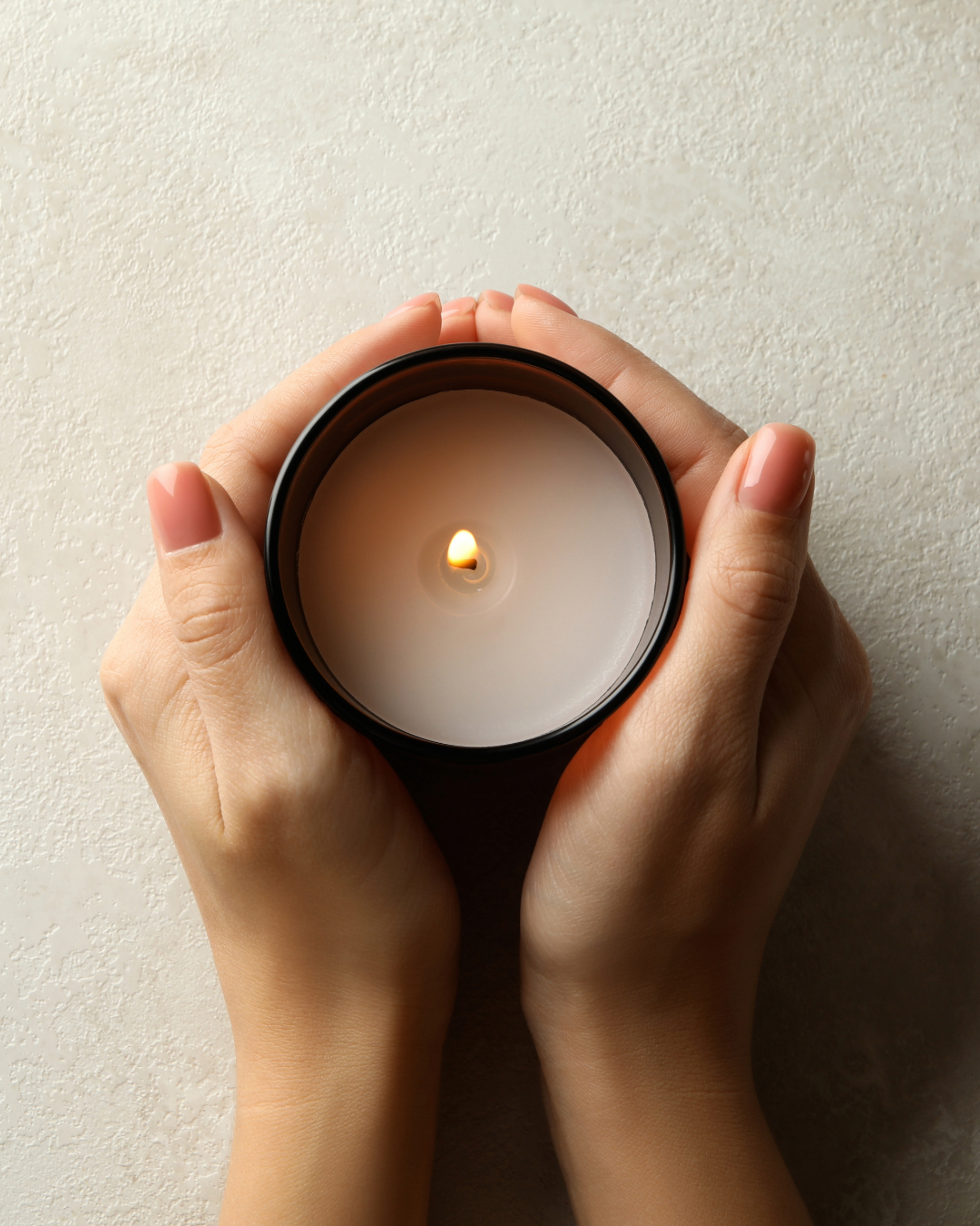 Jak dbać o świece zapachowe z naturalnego wosku, żeby paliły się dłużej?